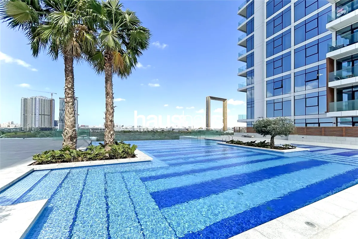 Vacant | Park View | Brand New