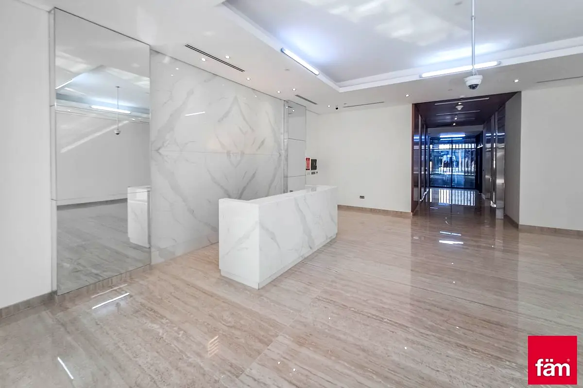 CRYSTAL LAGOON | HIGH VISIBILITY | FOOTFALL