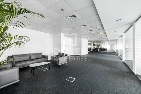 Spacious and Fitted Office with Sea View