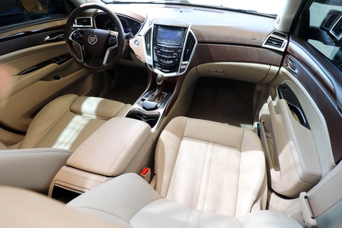 AED 1,230 monthly | Flexible D.P. | Cadillac SRX 2015