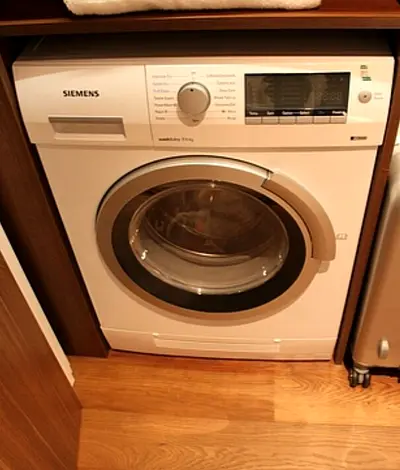 iQ300 Automatic washer dryer Siemens 7 KG washer 4 Kg Dryer For Sale FREE DELIVERY +WARRENTY