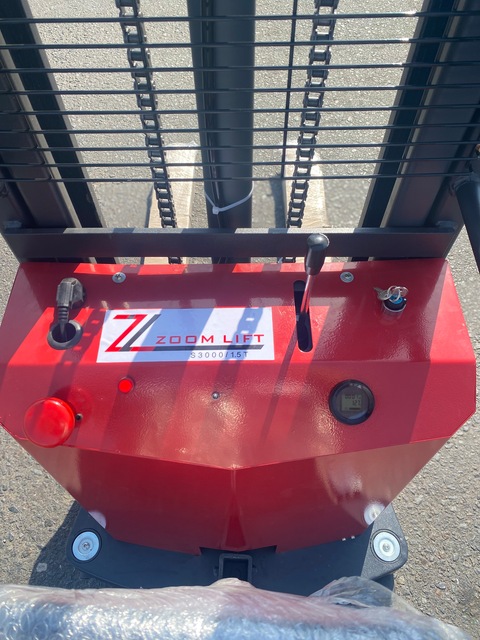 Brand New 2023 Zoom Semi Electric Stacker