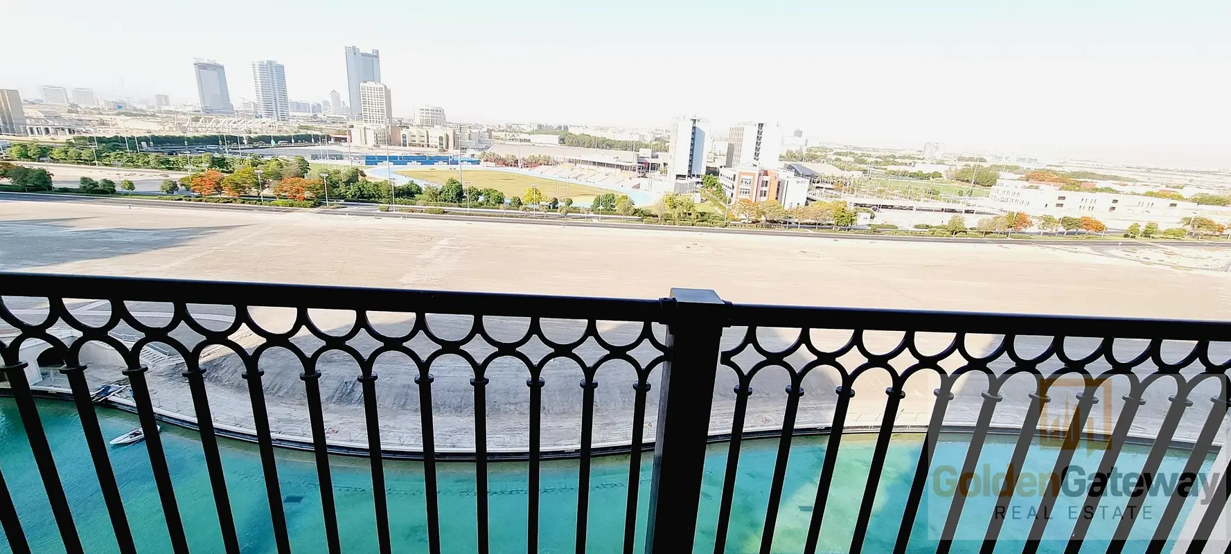 Bright and  Very Spacious Mesmerizing Canal View