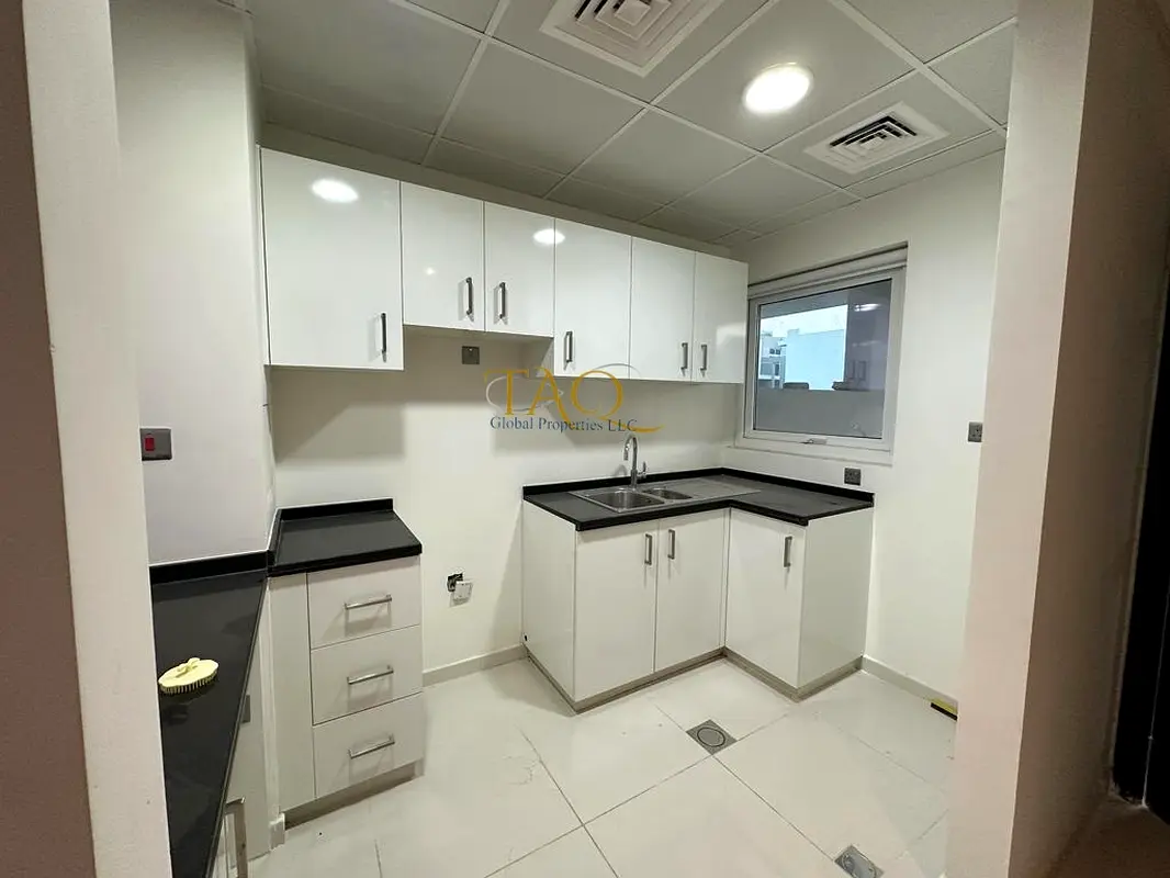 Vacant | 3 Bedroom| Unfurnished |