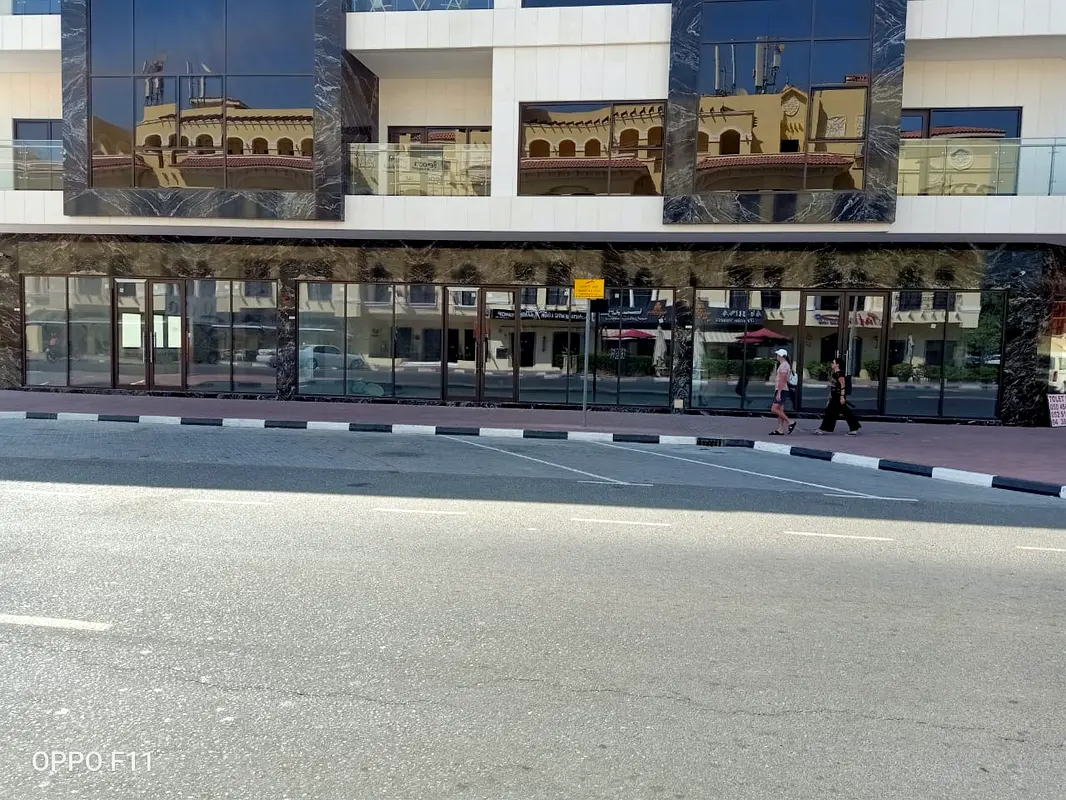 Shop for rent near Jumeirah Big Mosque
