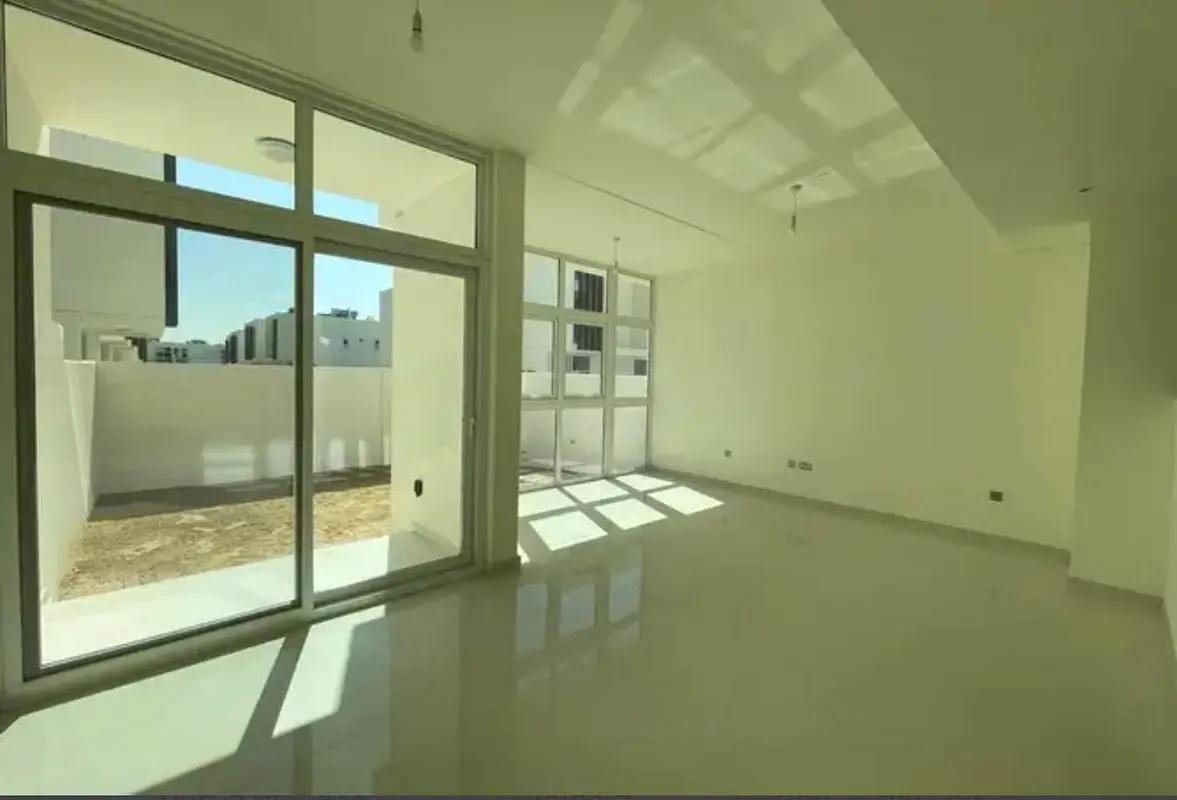 HOT DEAL - R2M11 TYPE 2BR - SPACIOUS LAYOUT - RENTED UNIT