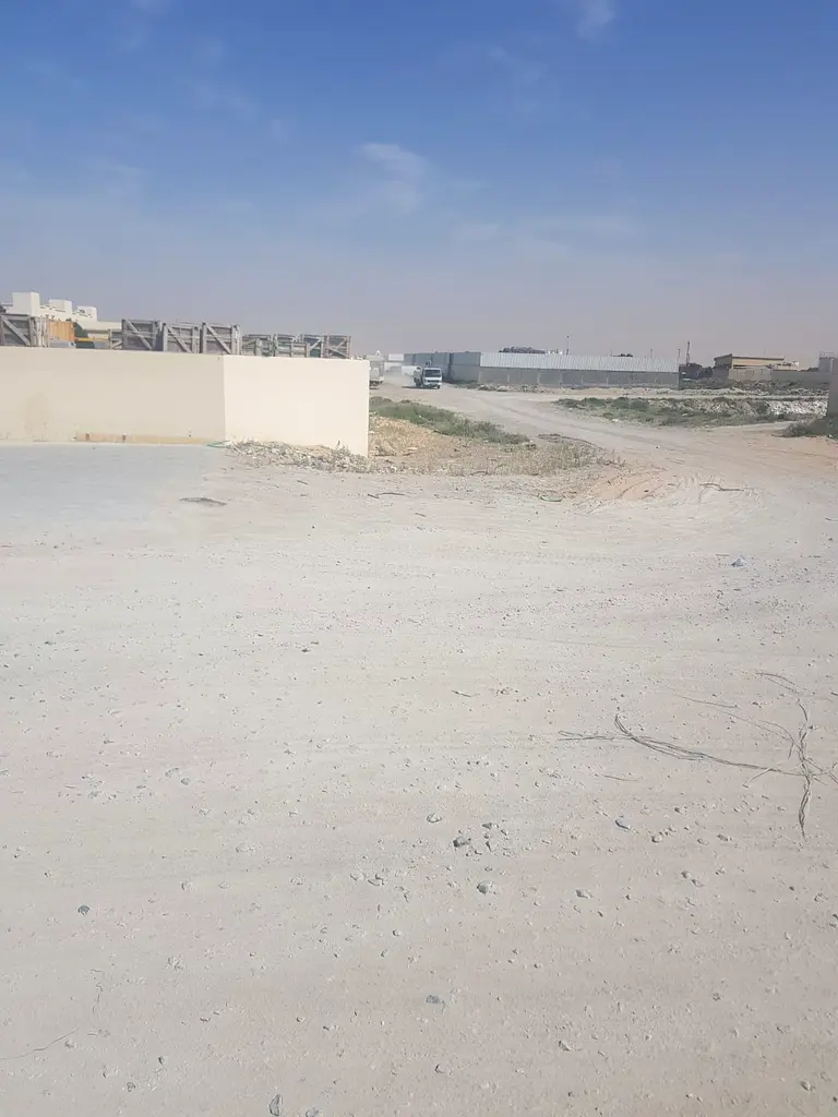 Shot for sale, vacant land in the industrial area, 13, in a prime location. The price is very attrac