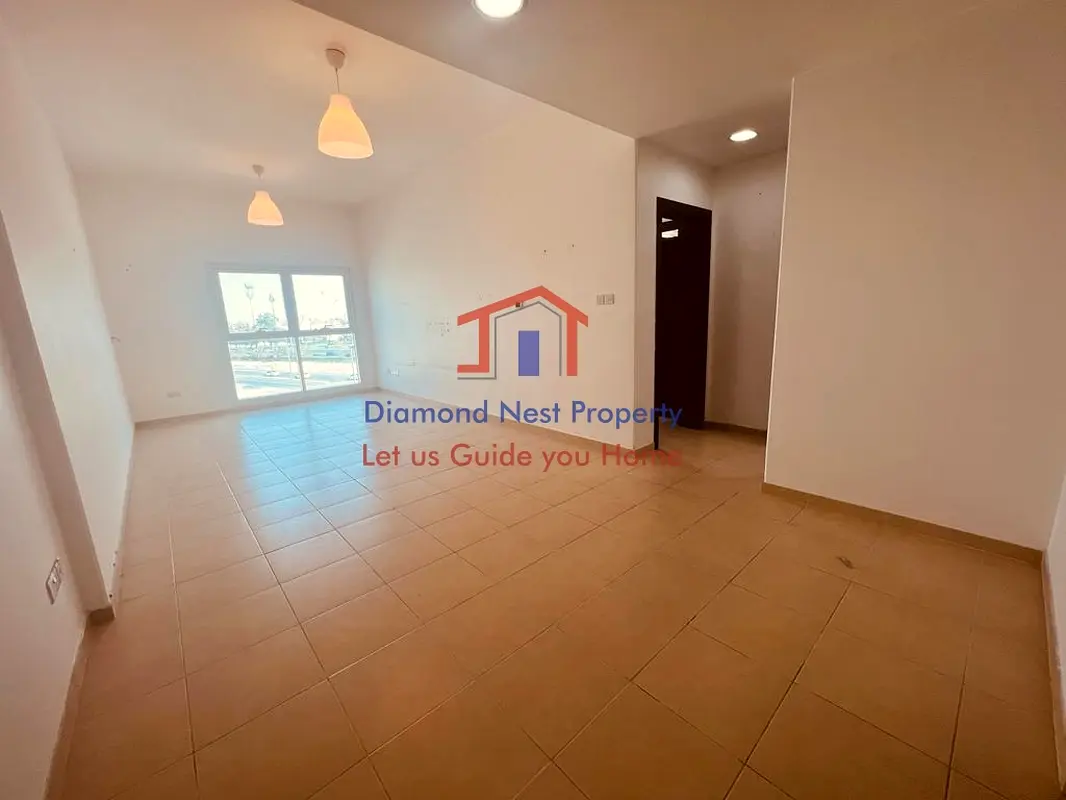 Open Layout One Bedroom APT Rawdhat with Parking Gym