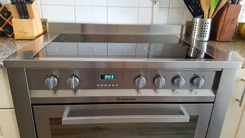 Ariston Cp0v9 M Steel Electric Kitchen 90 Cm FREE DELIVERY +WARRENTY