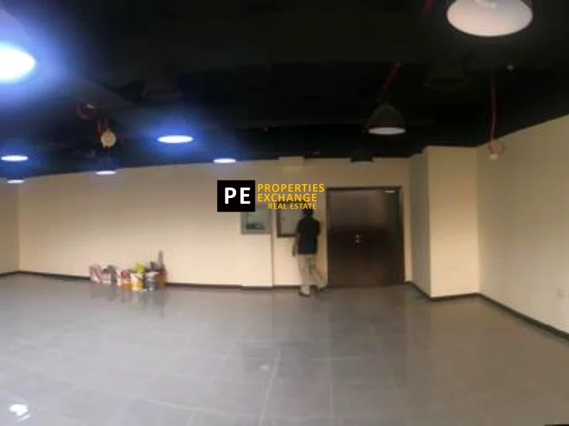 FULLY FITTED OFFICE AVAILABLE |DIP|NEAR INT\\\L SCHOOL  OF  CHOUEIFAT| PRIME LOCATION