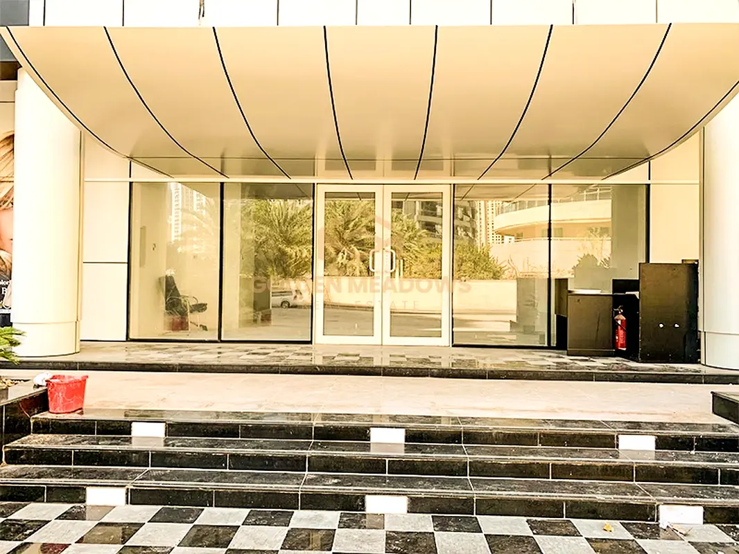 Fitted Shop for Sale in Marina I ground floor