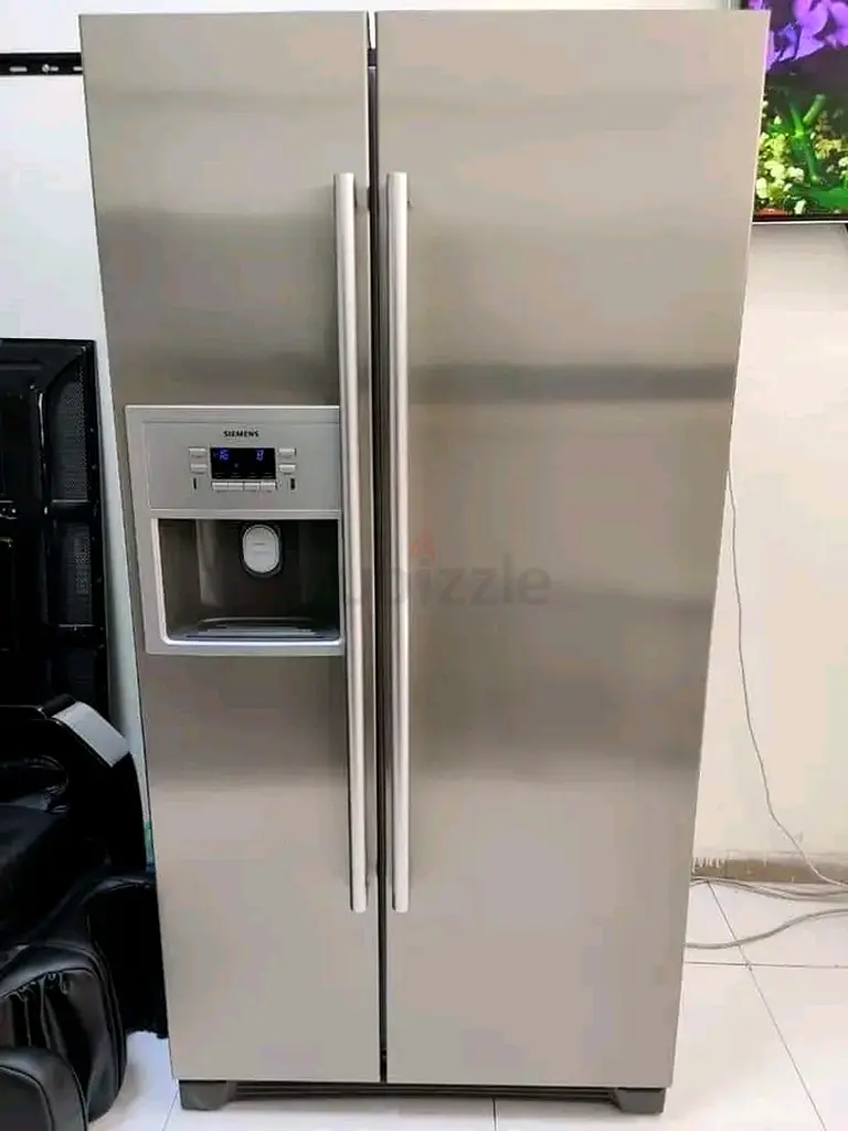 Siemens fridge with water dispenser