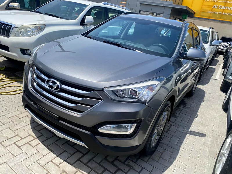 Hyundai santafe 2015 gary color GCC calen car63153705504897114
