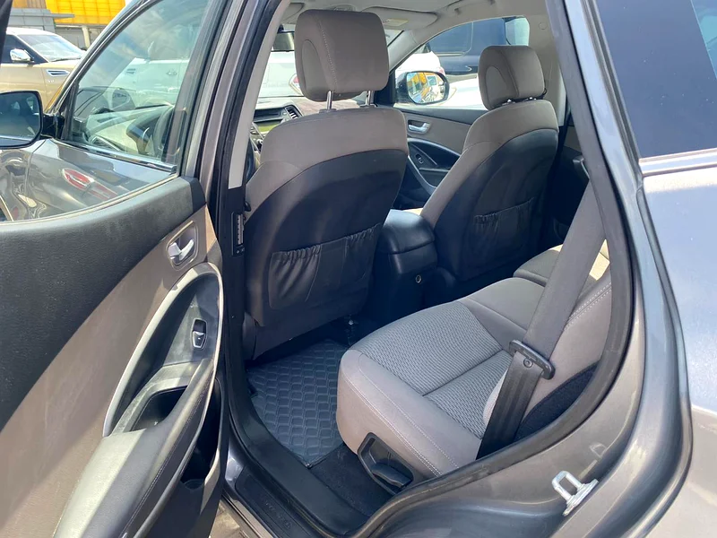 Hyundai santafe 2015 gary color GCC calen car63153705504897111