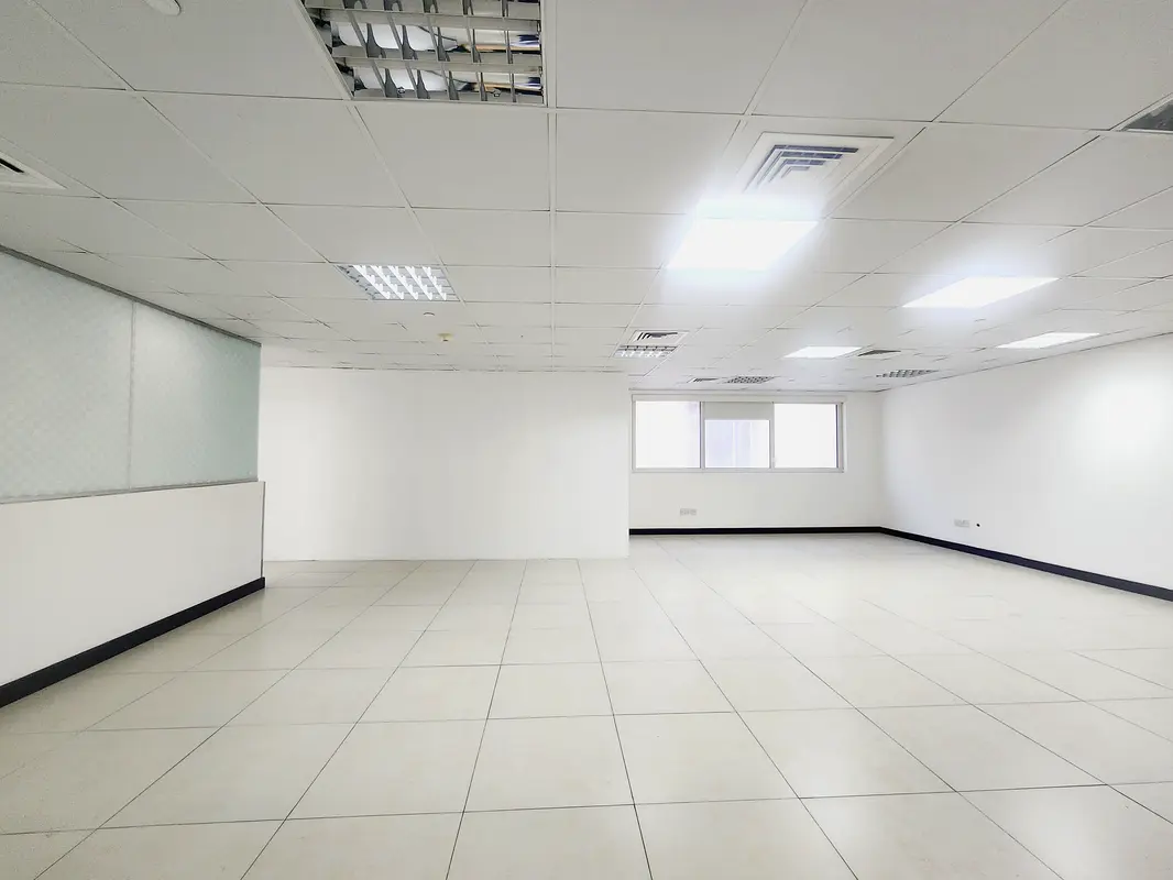 Dewa Free Luxury office Available Near to Nmc Hospital