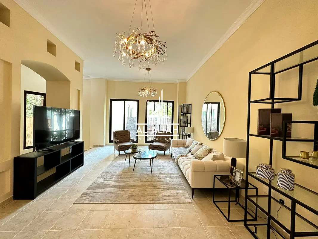 Hot Offer I Specious 5 Bedroom Villa I balcony Swimming Pool I