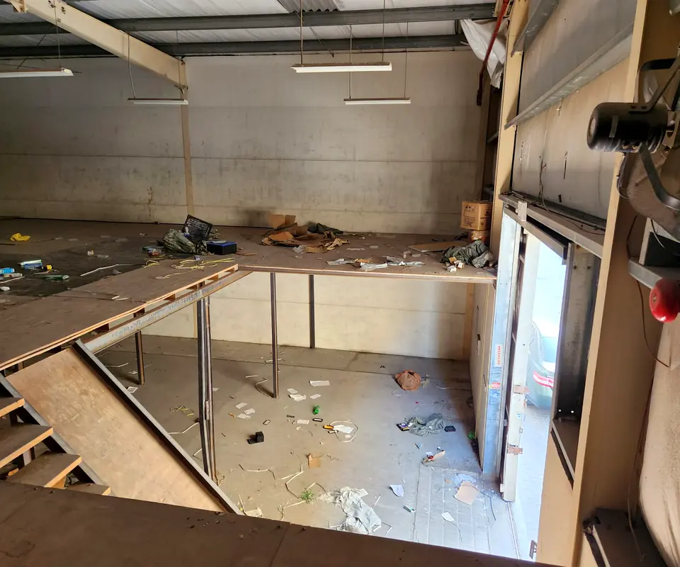 3500 sq ft Warehouse TOLET with 3300 sq ft mezzanine in Industrial Area 11, Sharjah