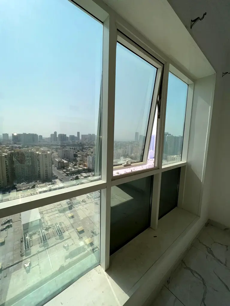 For annual rent in Ajman in the Oasis Tower, a room and a hall, air conditioning is free