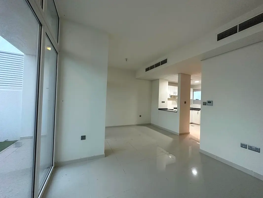 3 Bedroom| Unfurnished | Rented | Middle Unit