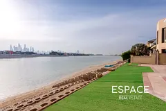 Central Rotunda|vacant Now | Skyline View