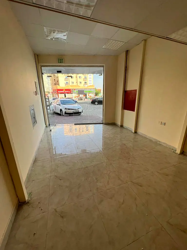 For rent a commercial store in an excellent area in Al Hamidiyah, a very privileged location