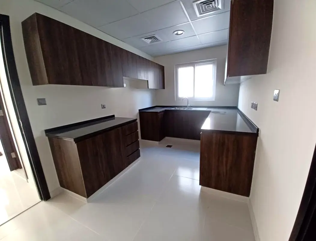 3+MAID ATTRACTIVE PRICE - DISTRESS DEAL - READY TO MOVE