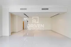 Modern Spacious Unit | Community View
