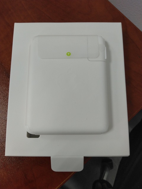 Apple 140W USB-C Power Adapter (MLYU3AM/A) White