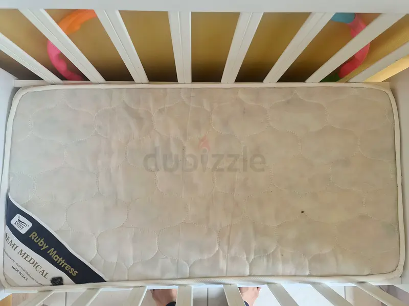 Baby Crib with Mattress for Sell