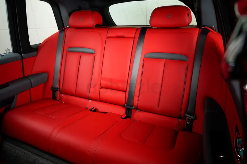 2021 ROLLS ROYCE CULLINAN GCC REAR SEAT ENTERTAINMENT LOW MILEAGE