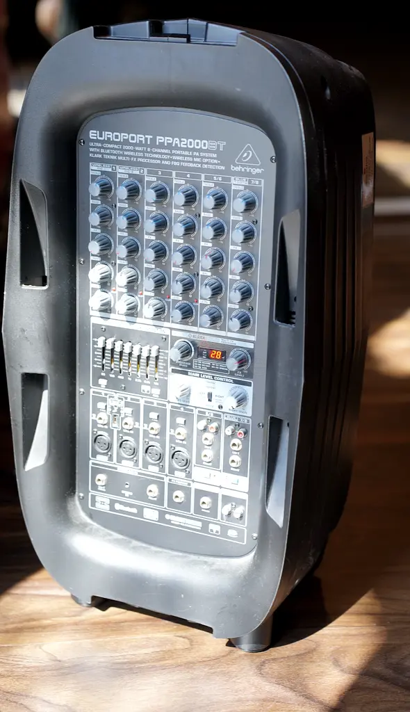 BehringerPPA2000BT Speaker