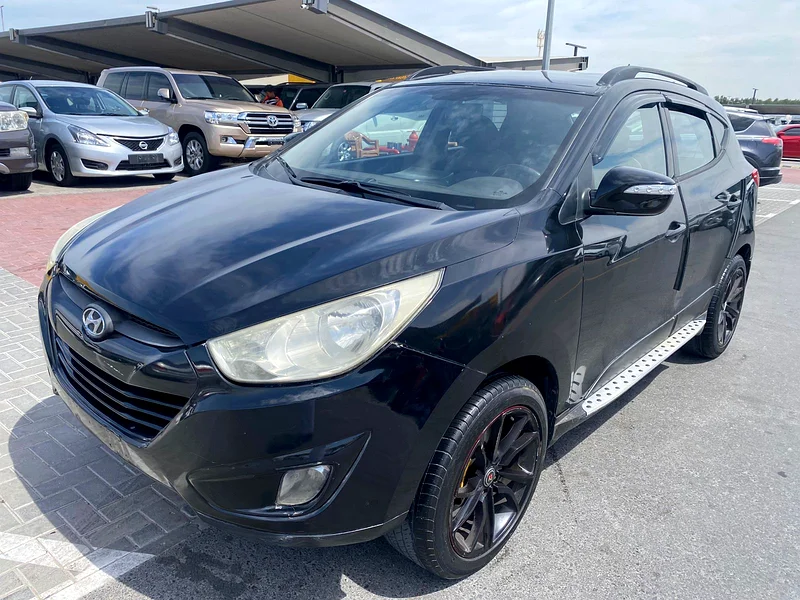 Hyunday tucson 2012 balck color GCC dalen car63169915838978114