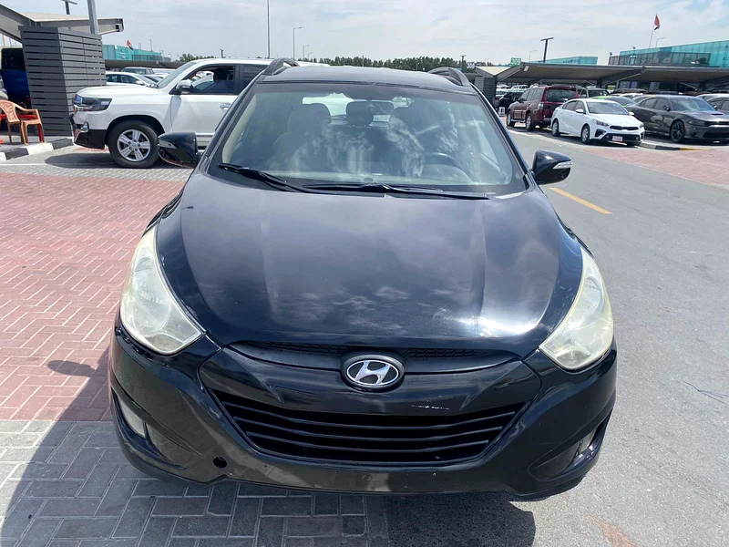 Hyunday tucson 2012 balck color GCC dalen car63169915838978119