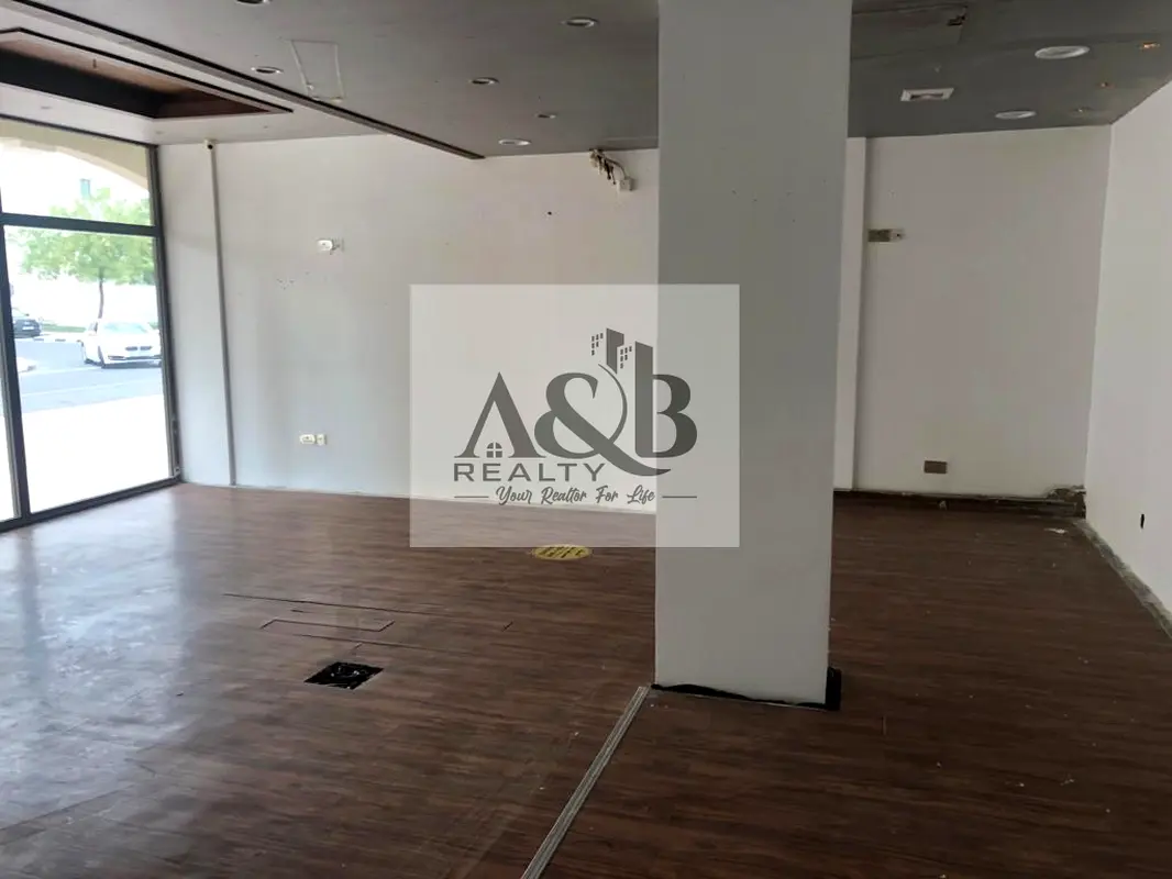 PRIME LOCATION | FULLY FITTED | READY TO MOVE IN