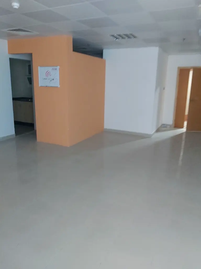 Empty Office avilable for sale in horizon Tower With parking