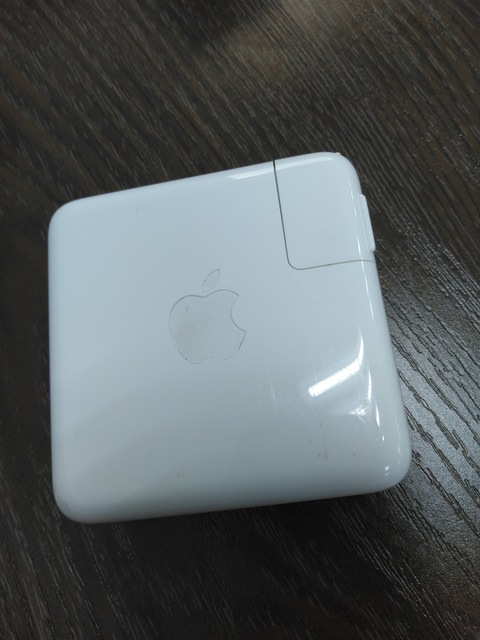 Apple 61W USB-C Power Adapter White