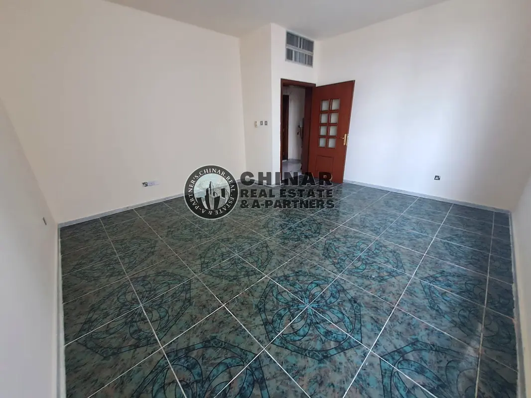 Spacious| 3BHK With Balcony + Built-in Cabinet| Central Ac  Gas| 4 Chqs