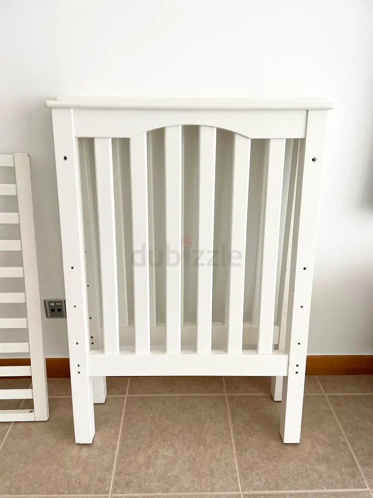 Pottery Barn Kendall Convertible Crib