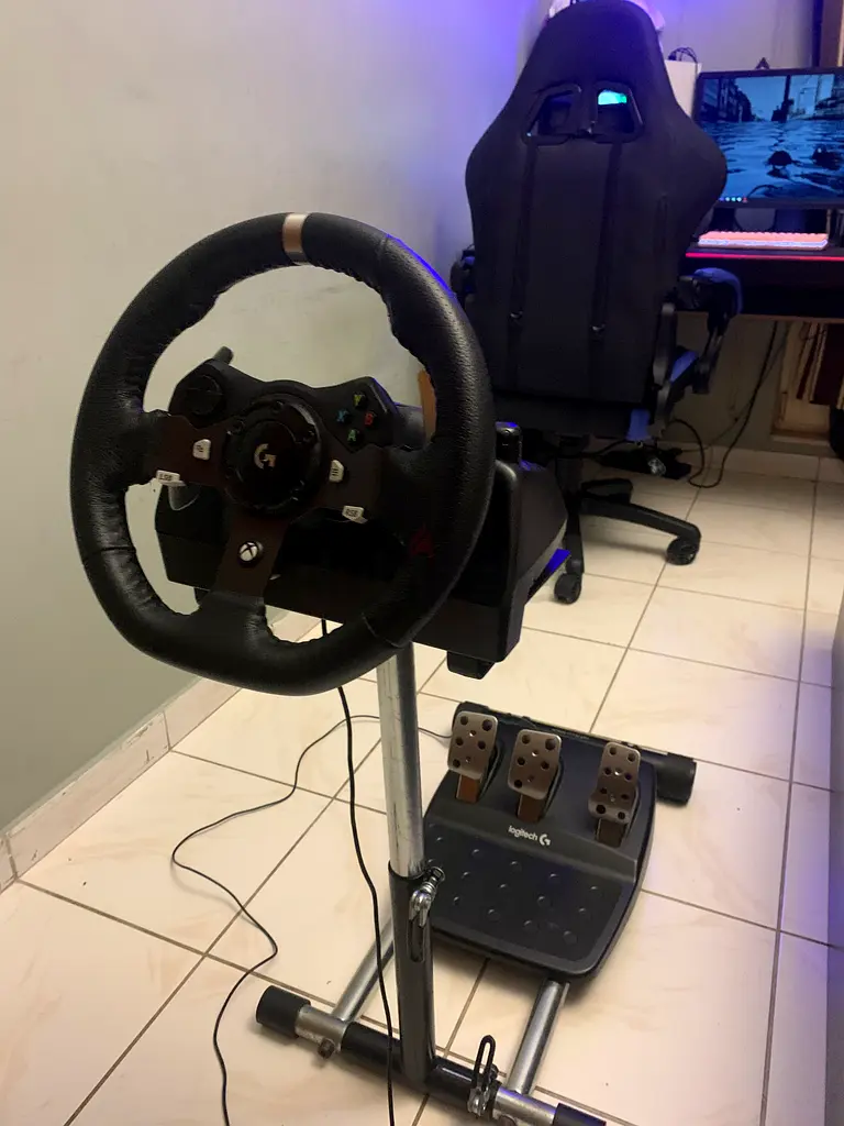 LOGITECH STEERING WHEEL SETUP+STAND