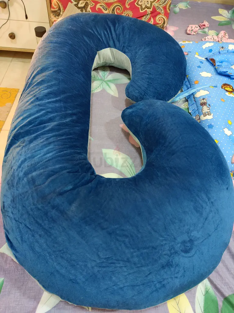 U shaped maternity cushion