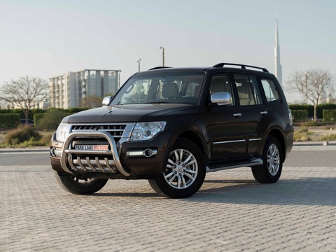 AED 1,494 PM • FLEXIBLE DP • 3.8L GLS • 12 MONTHS WARRANTY • FULL MITSUBISHI SERVICE HISTORY