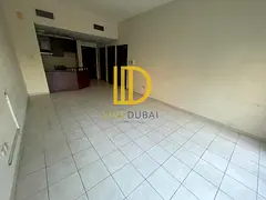 Large 1 Bed | W/balcony | Close To Metro | Vacant | Aj!!