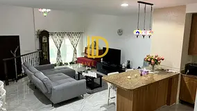 Vacant | Great Location | 4 Floors