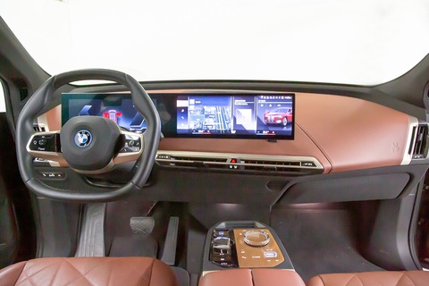BMW iX xDrive40 Sport Suite (REF NO# 131650)