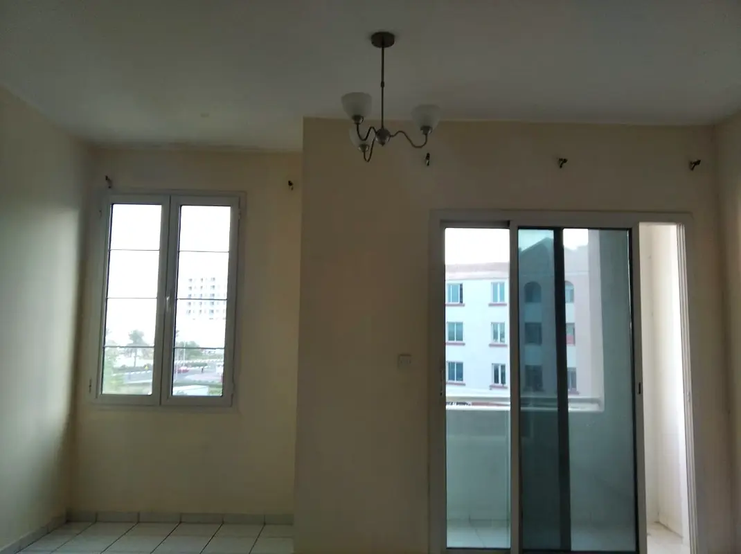 Studio With Balcony Near Dragon Mart For Families