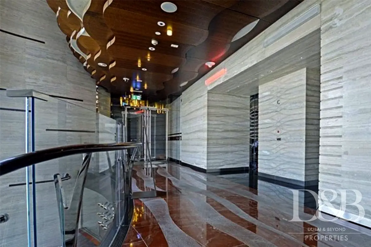 Large Office Space at the Top-Burj Khalifa