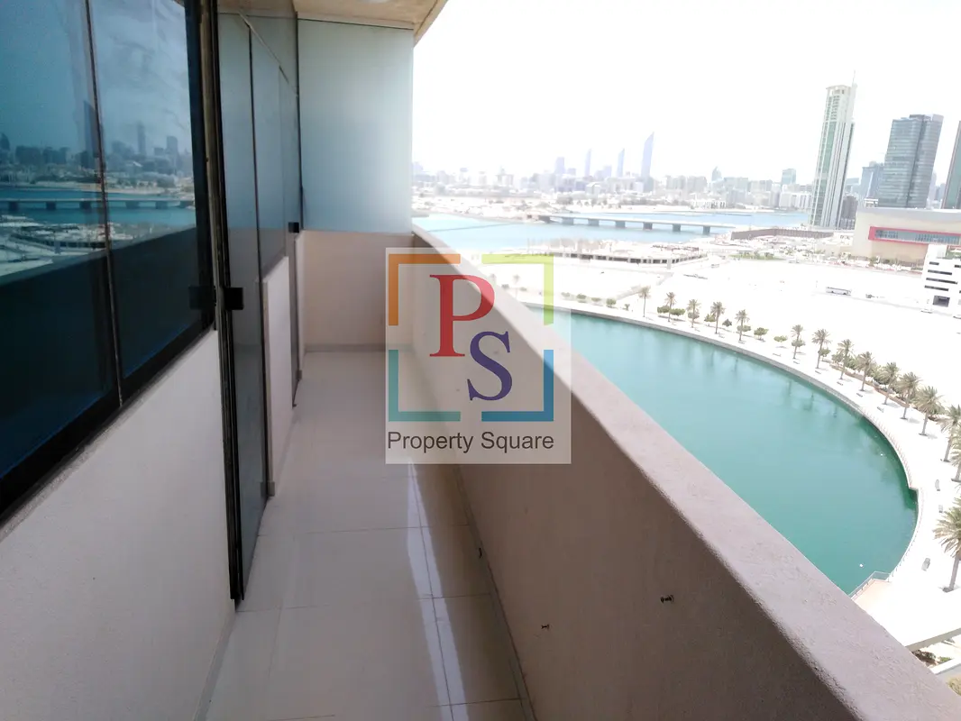 Dazzling  apartment with  Store+ Balcony / canal view