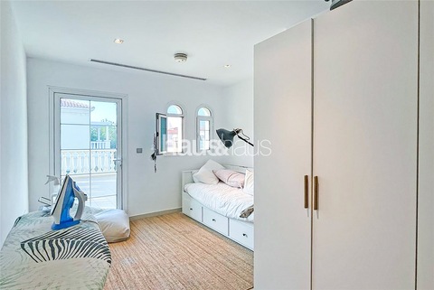 Single Row | Converted 2 Bed | Priced To Sell