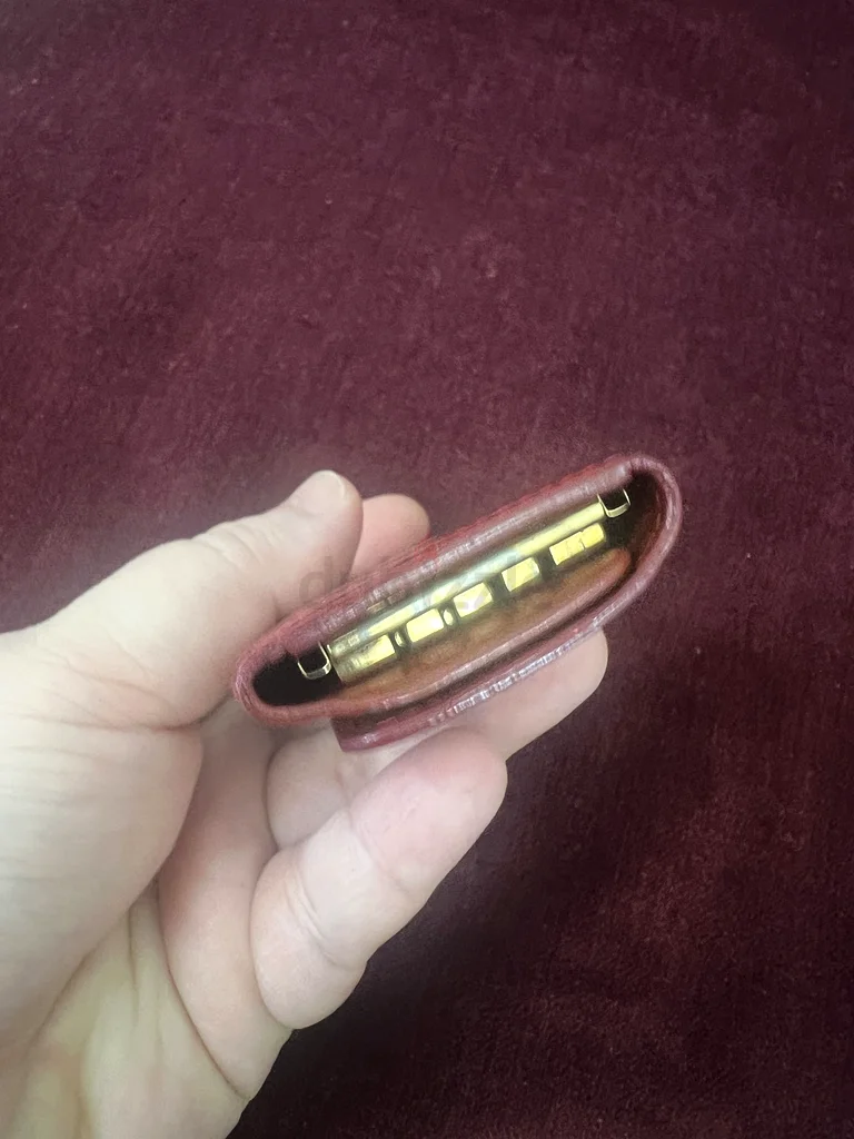 حالة مفاتيح لويس فويتون الفيرنيس62931671077634112