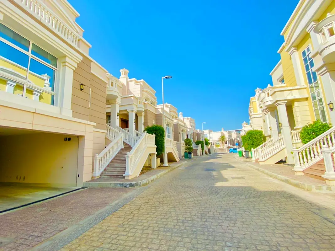 Hot Deal ! Amazing Villa !  Spacious  Luxurious Property.